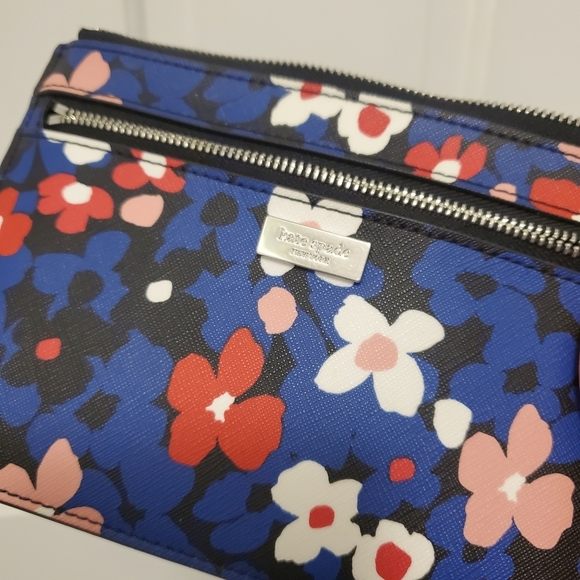 EUC Kate Spade "Shore Street Bouquet Pop" Print Slim Wristlet, Colorful - Picture 6 of 6